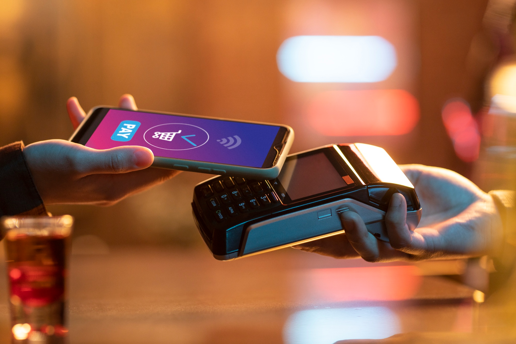 Digital Wallet Benefits Why Ewallet is Future for Transactions · Finamp